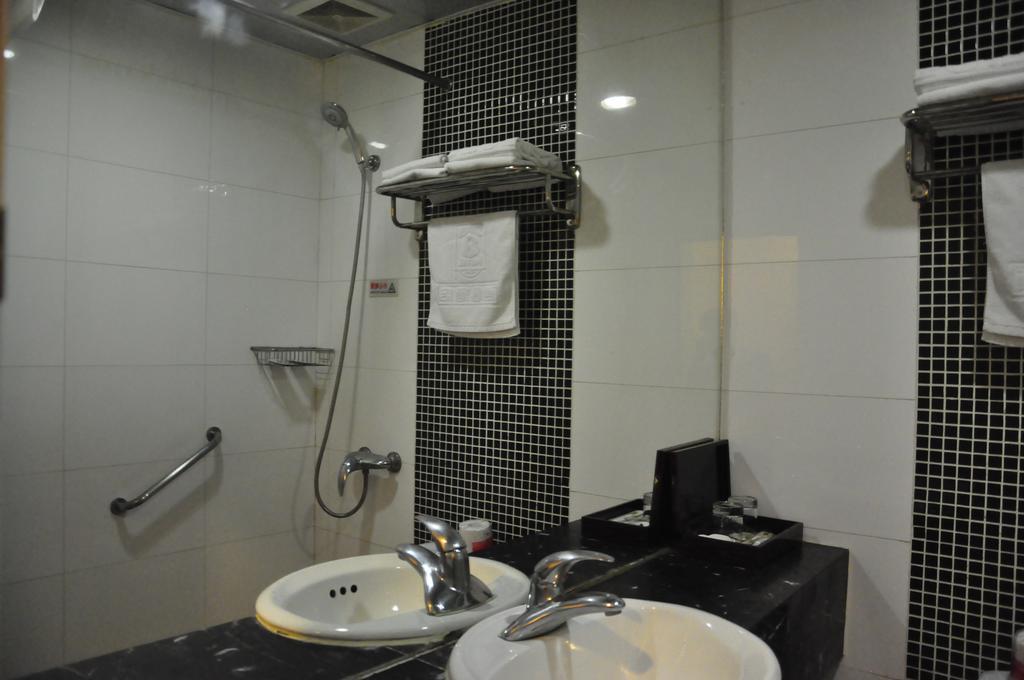 Super 8 Hotel Beijing Shijingshan Jiujiuyuan Quarto foto